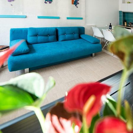 Ibis Your Cosy Oasis With Private Parking And Patio Split Exterior foto